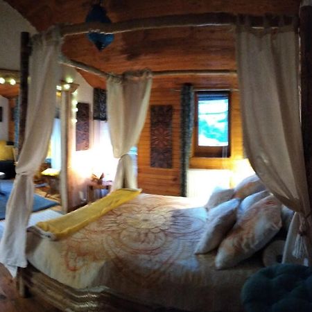 Au Fil De L Ance Bed & Breakfast Beauzac Exterior photo