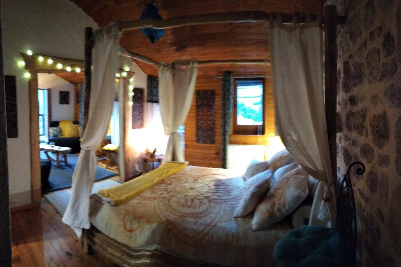Au Fil De L Ance Bed & Breakfast Beauzac Exterior photo